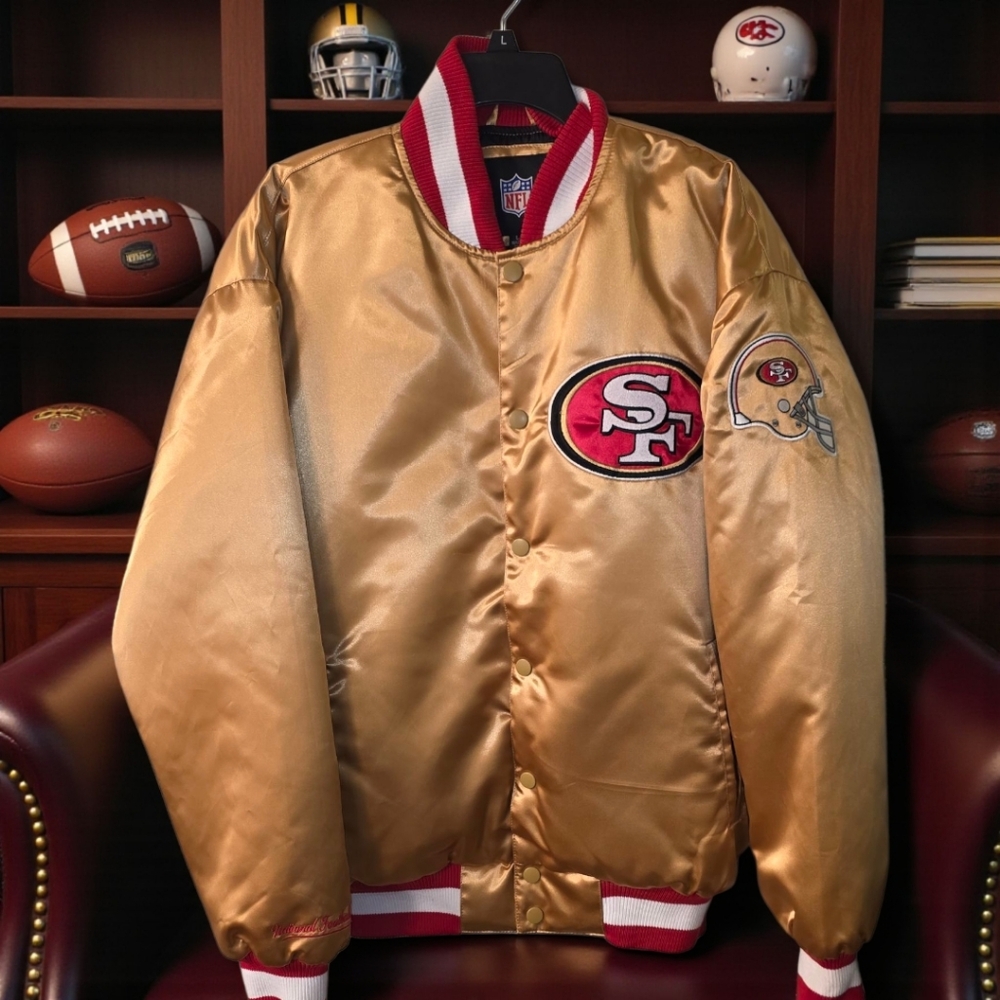 (NWT)Mens L Vintage NFL San Francisco 49ers Gold Satin Bomber Jacket.(No Offers)